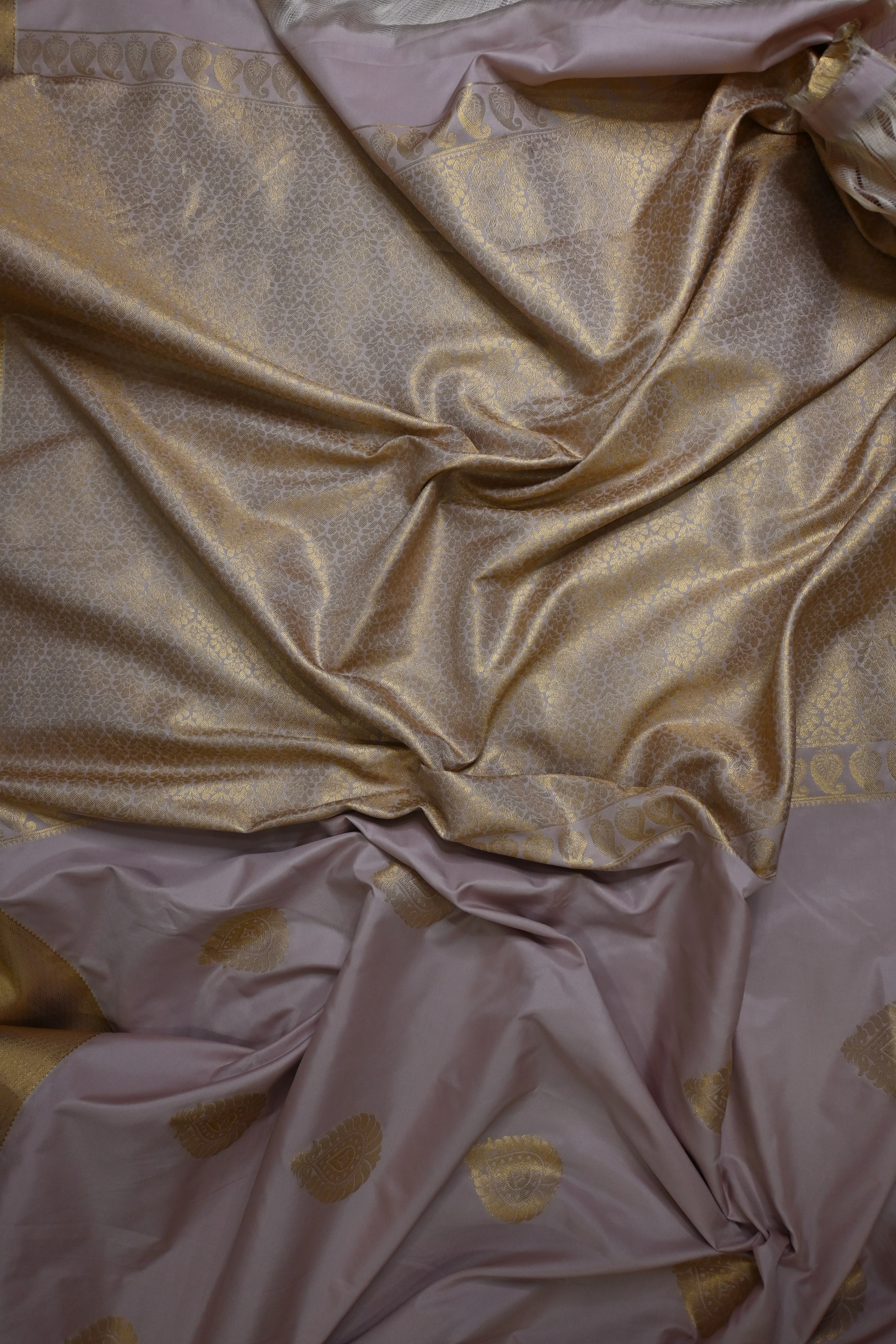 Powder Pink Butti Kanjivaram Silk Saree